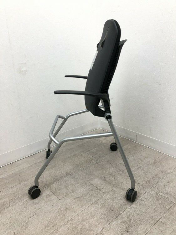 オカムラGrata（グラータ）チェア ネスティングチェア2脚セット 商品画像19