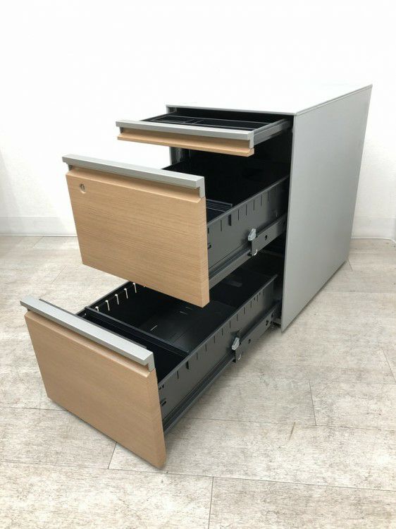 オカムラ1500平デスク+ワゴンセット 商品画像22