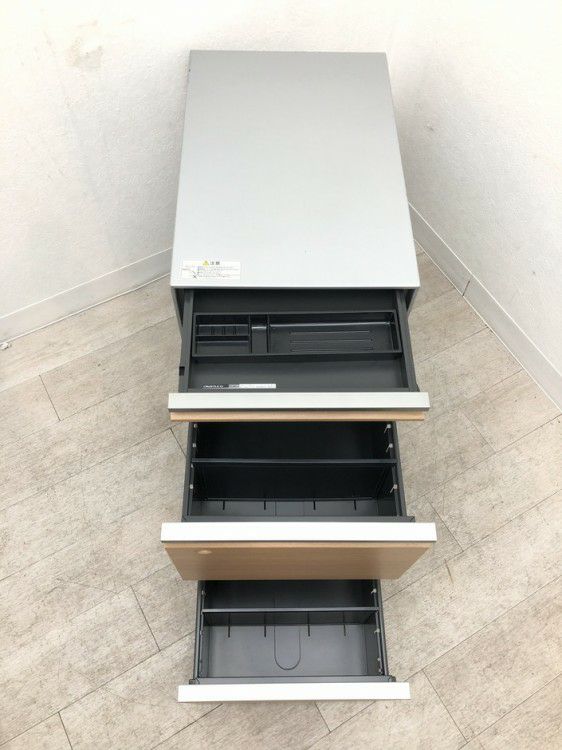 オカムラ1500平デスク+ワゴンセット 商品画像23