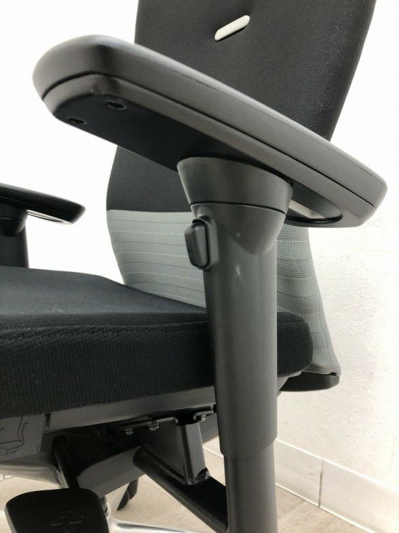 オカムラfeego(フィーゴ)チェア 可動肘付フィーゴチェア 商品画像12