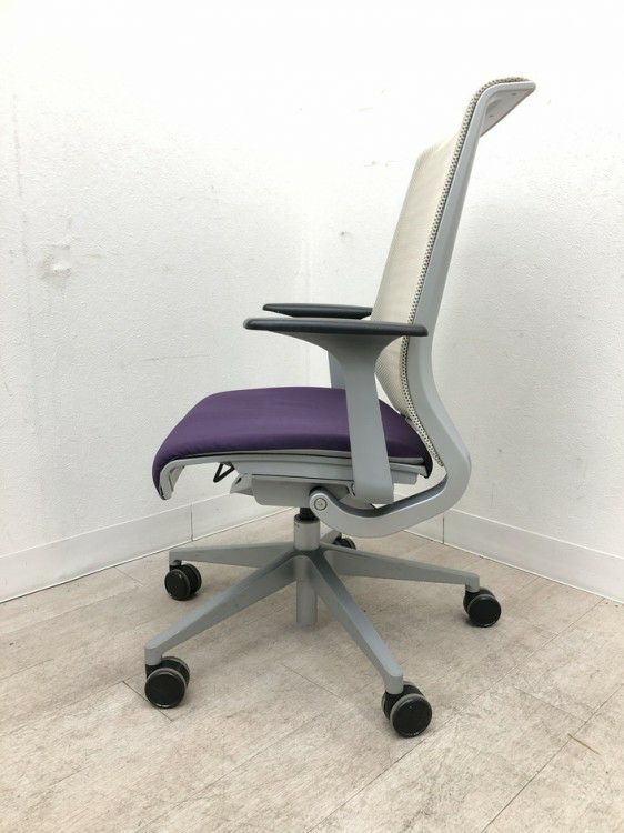 スチールケースシンク（Think）チェア 固定肘付シンクチェア 商品画像4