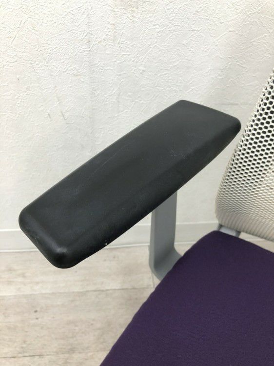 スチールケースシンク（Think）チェア 固定肘付シンクチェア 商品画像9