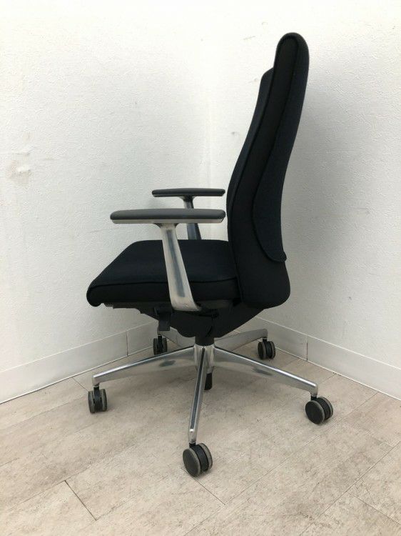 コクヨPUNTO(プント)チェア 固定肘付プントチェア 商品画像3