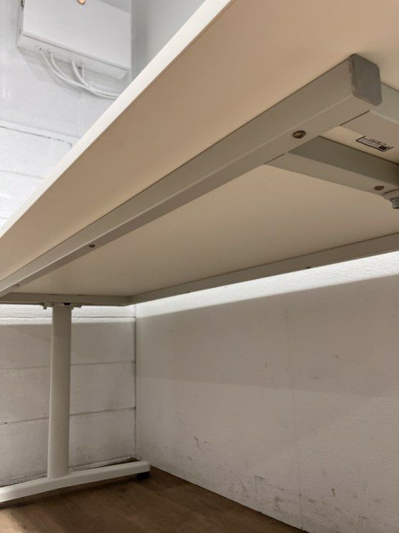 ウチダ（内田洋行）ST-1000シリーズ ミーティングテーブル 商品画像4