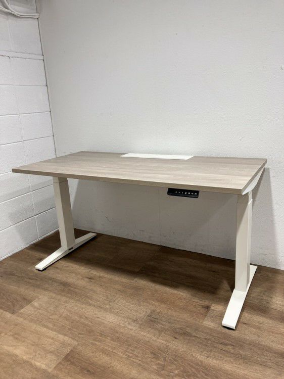 HermanMiller（ハーマンミラー）電動昇降デスク 商品画像1