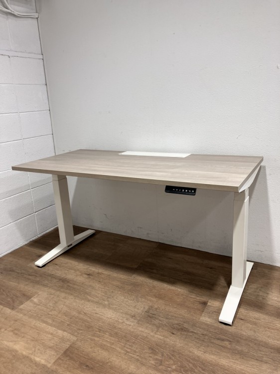 HermanMiller（ハーマンミラー）電動昇降デスク 商品画像1