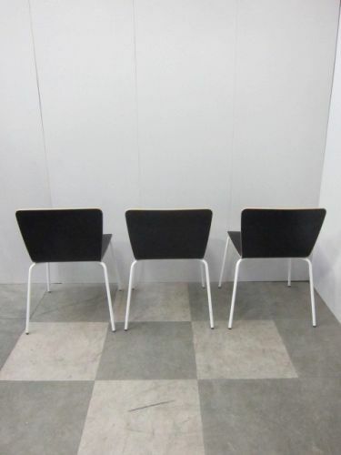 オカムラLives Cafe Chair(ライブス カフェチェア)シリーズ スタッキングチェア 3脚セット 商品画像4