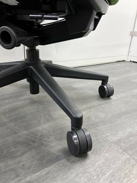 ウチダ（内田洋行）ニンバスチェア 固定肘付ニンバスチェア 商品画像9