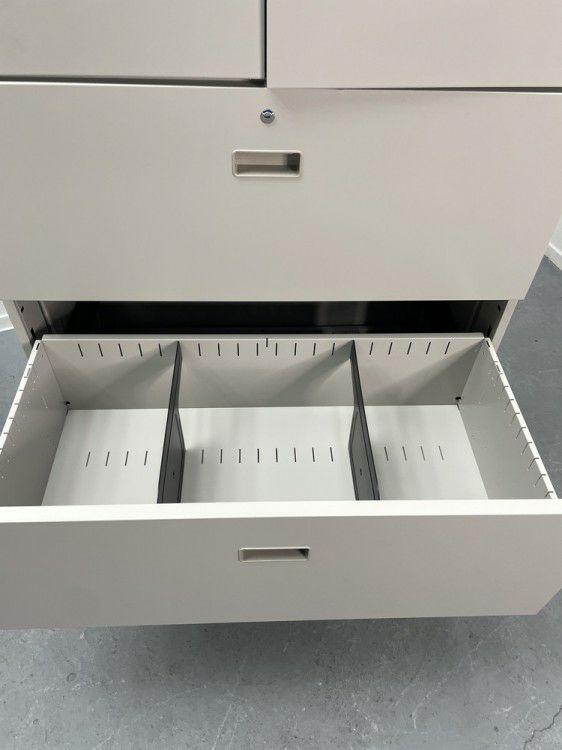 イトーキシンラインシリーズ 両開きラテラル上下書庫 商品画像12