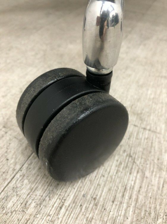 コクヨBezel(ベゼル)チェア 固定肘付ベゼルチェア 商品画像21