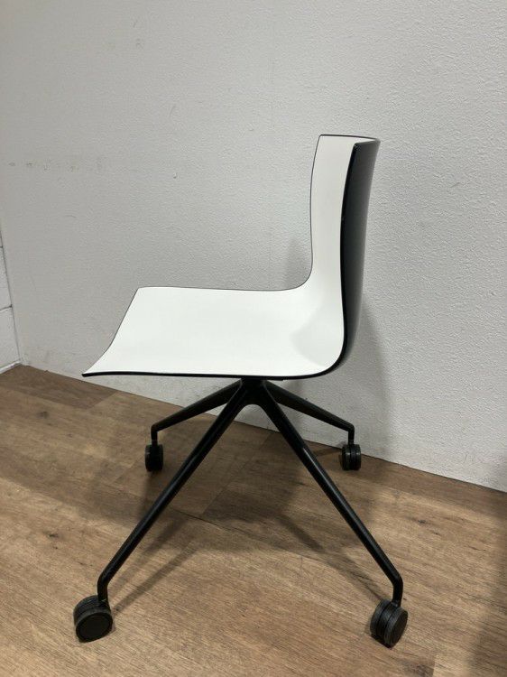 arper（アルペール）キャティファ46シリーズ ミーティングチェア4脚セット 商品画像3