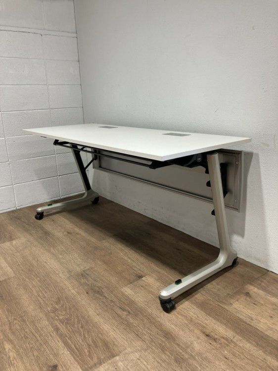 イトーキコンシアシリーズ サイドスタックテーブル 商品画像2