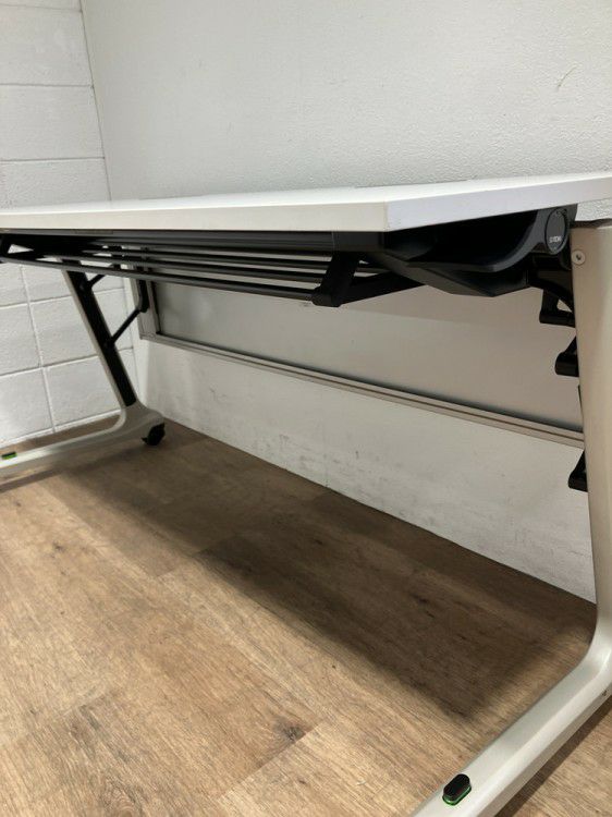 イトーキコンシアシリーズ サイドスタックテーブル 商品画像7