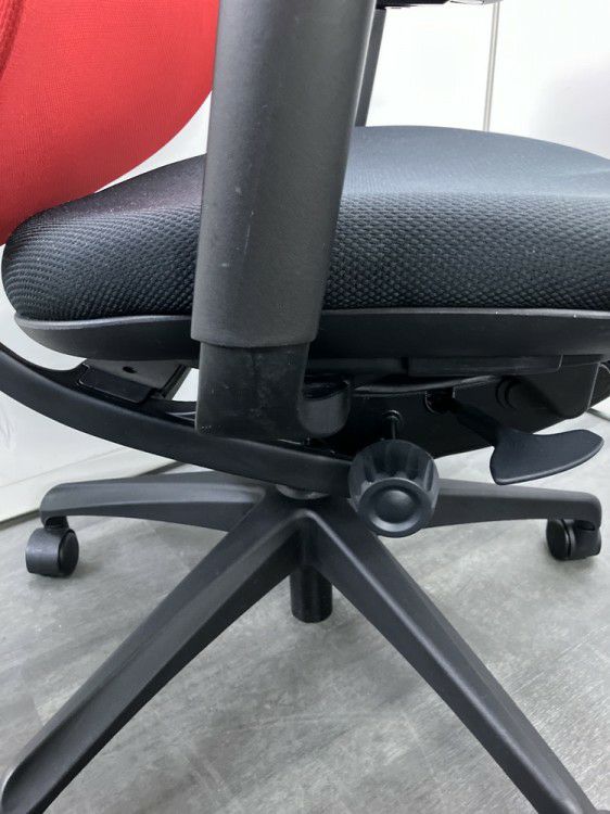 INABA/イナバyera(イエラ)チェア 可動肘付イエラチェア 商品画像9