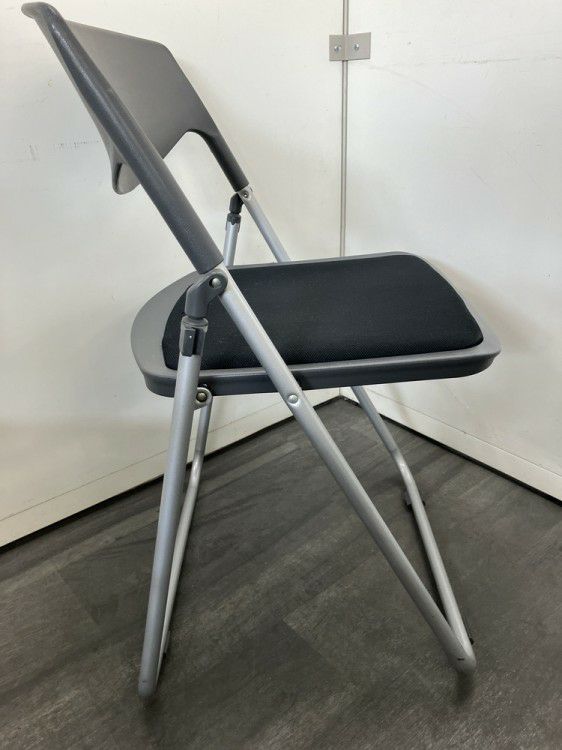 イトーキラムダシリーズ 折畳パイプイス 商品画像3