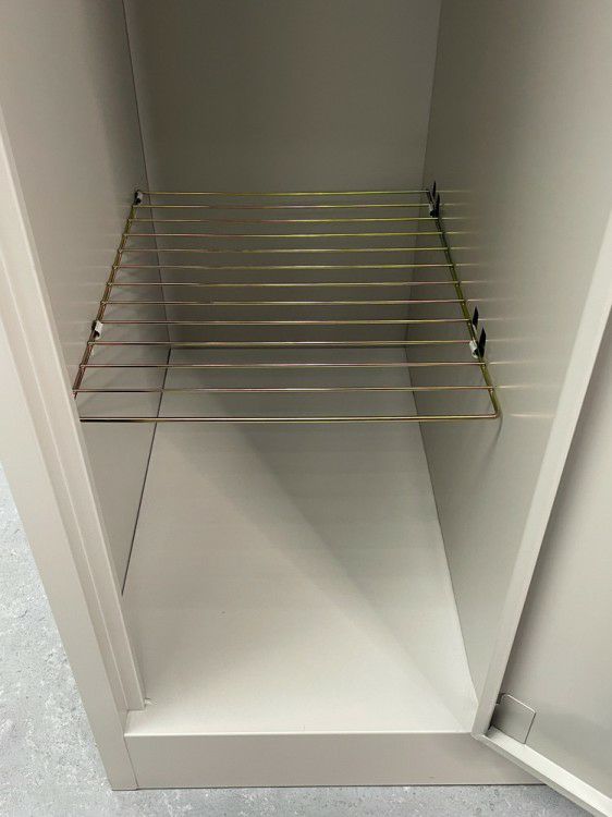 イトーキL型ロッカーシリーズ 3人用ロッカー 商品画像9