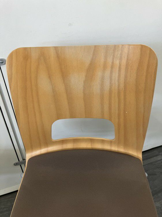 イトーキオルノ（orno）シリーズ スタッキングチェア 商品画像4