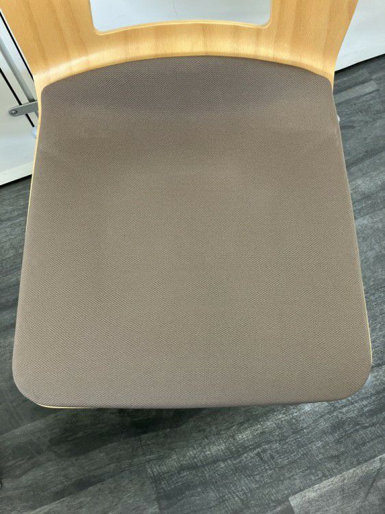 イトーキオルノ（orno）シリーズ スタッキングチェア 商品画像5