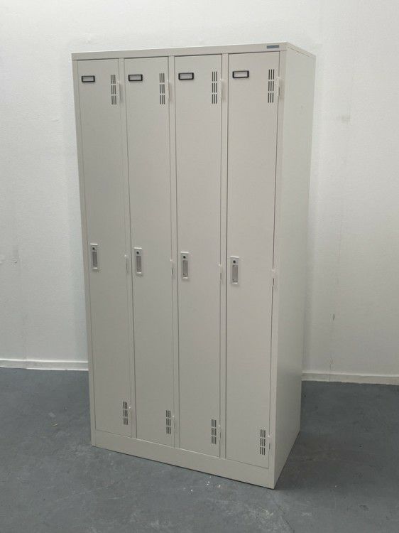 ライオン4人用ロッカー 商品画像1