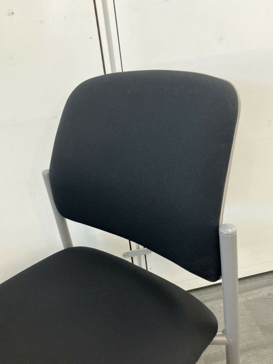 イトーキLKシリーズ スタッキングチェア4脚セット 商品画像5