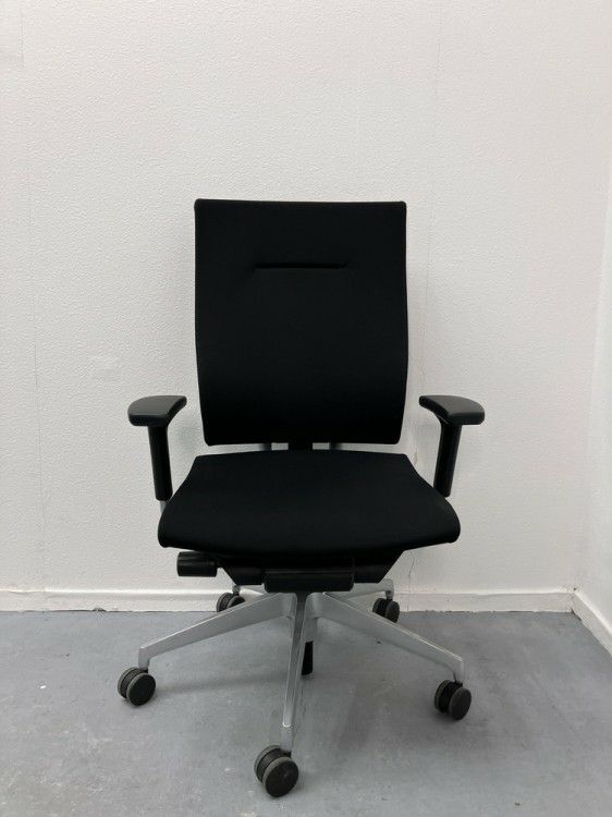 イトーキ可動肘付スピーナチェア 商品画像2