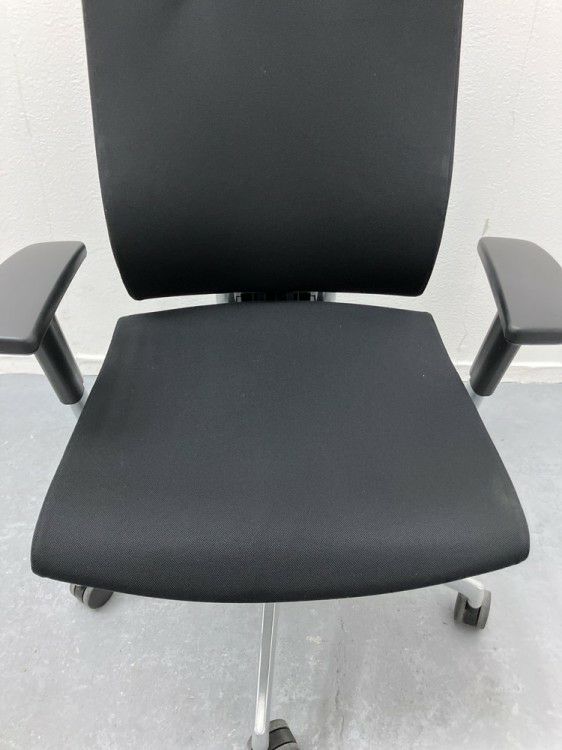 イトーキ可動肘付スピーナチェア 商品画像6