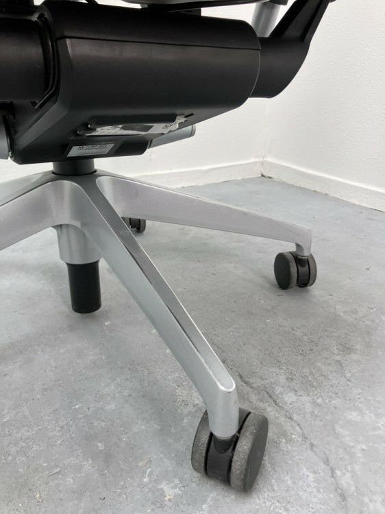 イトーキ可動肘付スピーナチェア 商品画像9