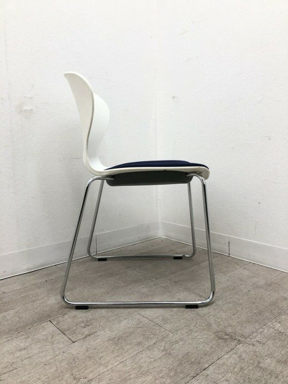 オカムラ9370シリーズ スタッキングチェア 商品画像5