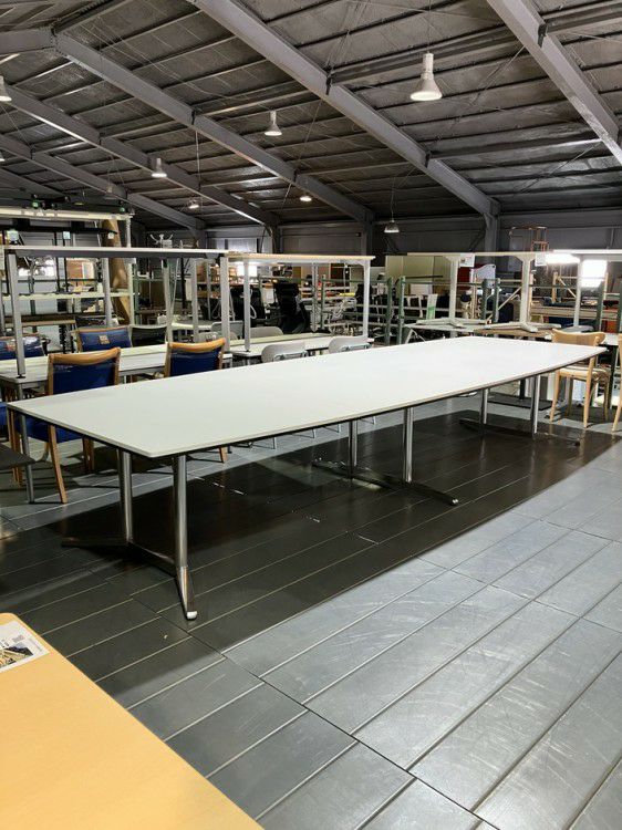 オカムララティオシリーズ 4800ミーティングテーブル 商品画像1