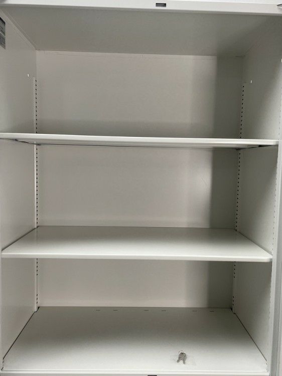 イトーキシンラインシリーズ 両開きラテラル上下書庫 商品画像9