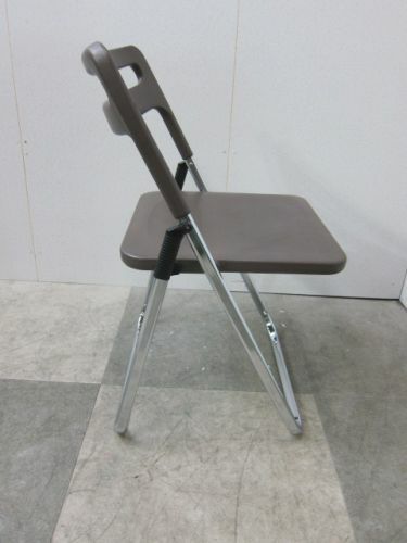 アイチMiloシリーズ 折りたたみパイプイス 商品画像4