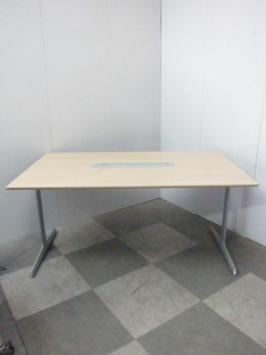 オカムラProselva(プロセルバ)シリーズ 1500ミーティングテーブル 商品画像1