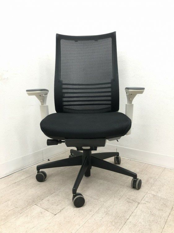 プラスBezel(ベゼル)チェア 可動肘付ベゼルチェア 商品画像3