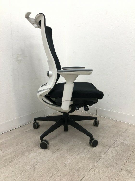 プラスBezel(ベゼル)チェア 可動肘付ベゼルチェア 商品画像6