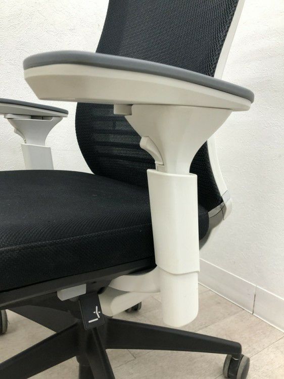 プラスBezel(ベゼル)チェア 可動肘付ベゼルチェア 商品画像14