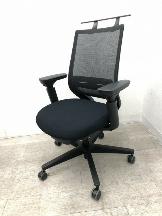 コクヨMitra2（ミトラ2）チェア 可動肘付ミトラ2チェア 商品画像1