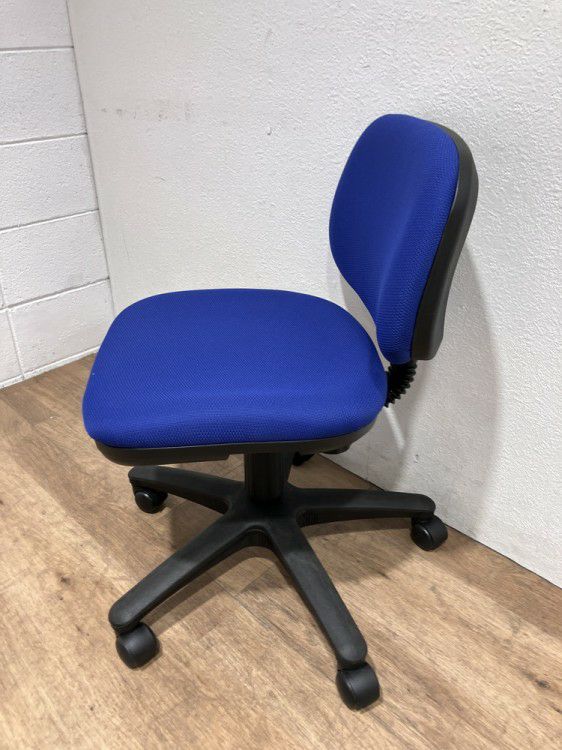 ライオンコンパクトチェアシリーズ オフィスチェア 商品画像6