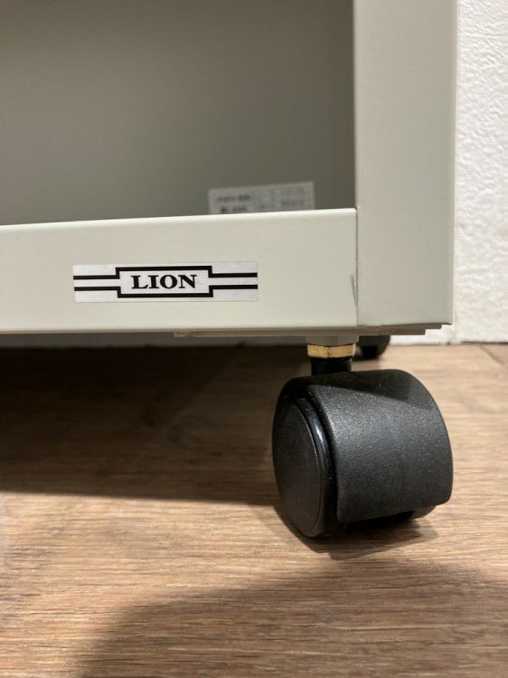 ライオンデスクアンダーラック 商品画像3