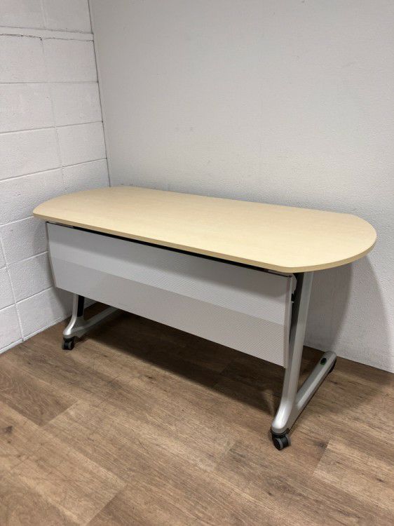 イトーキコンシアシリーズ 1500サイドスタックテーブル 商品画像1