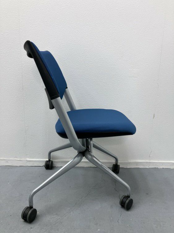 イトーキレクシブチェア 商品画像3