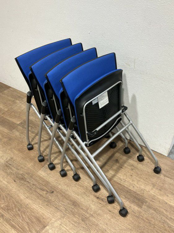 イトーキマノス(MANOSS)シリーズ ネスティングチェア４脚セット 商品画像9