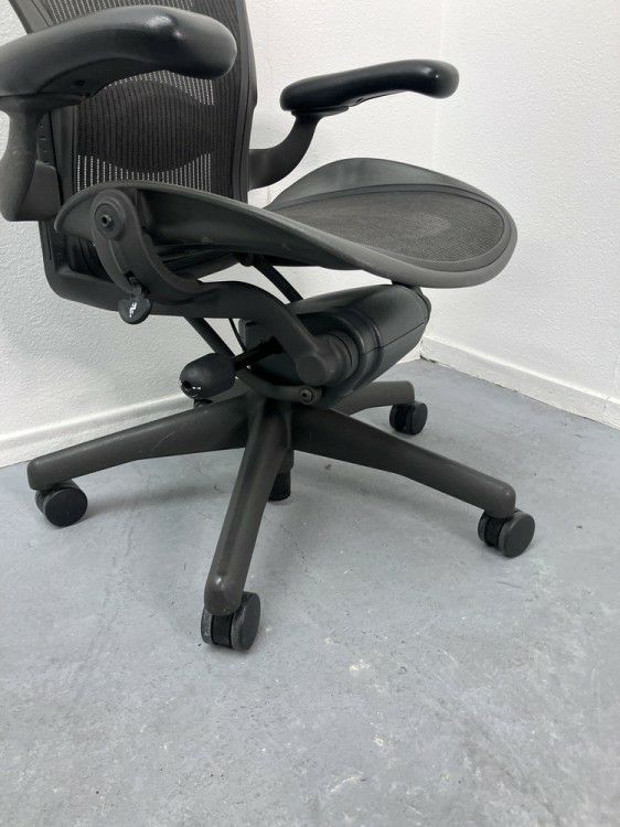 HermanMiller（ハーマンミラー）固定肘付アーロンチェア 商品画像9