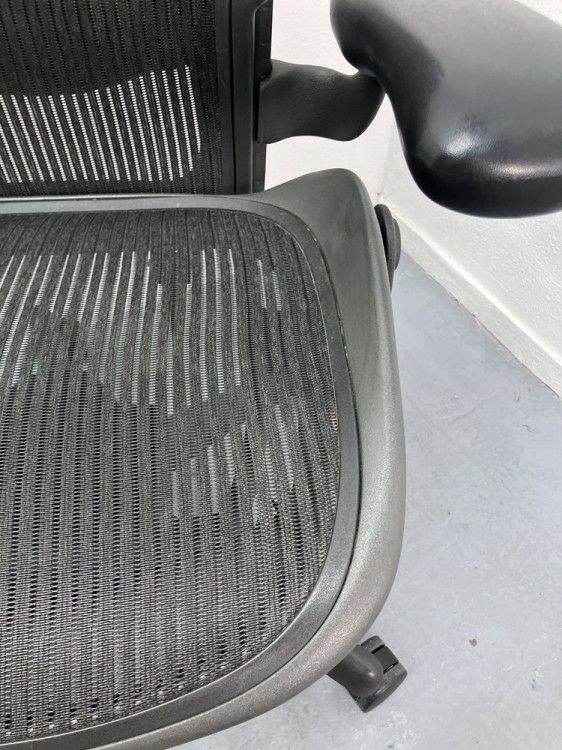 HermanMiller（ハーマンミラー）固定肘付アーロンチェア 商品画像12