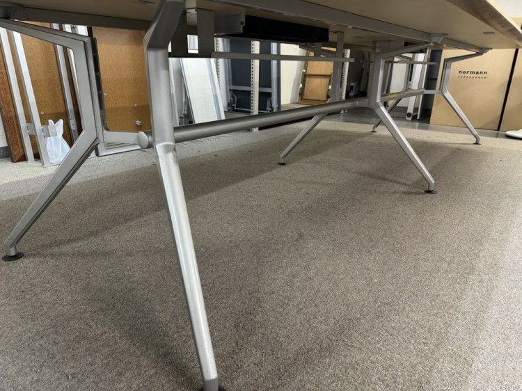 イトーキDDシリーズ 3200ミーティングテーブル 商品画像8