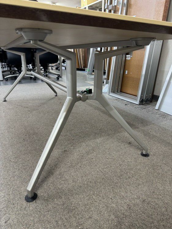 イトーキDDシリーズ ミーティングテーブル 商品画像4