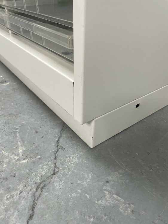 イトーキシンラインシリーズ 両開きクリアトレー上下書庫 商品画像6