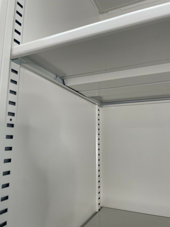 イトーキシンラインシリーズ 両開きクリアトレー上下書庫 商品画像10