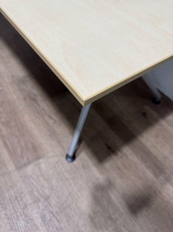 イトーキDDシリーズ ミーティングテーブル 商品画像3