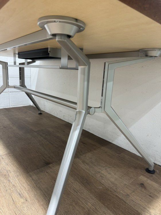 イトーキDDシリーズ ミーティングテーブル 商品画像8