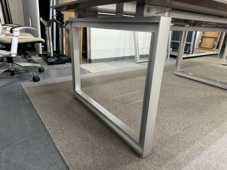 イトーキインフューズシリーズ 3200ミーティングテーブル 商品画像6